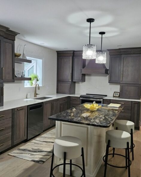 Door Style: THOMPSON Wood Species: WALNUT Finish: GUNPOWDER