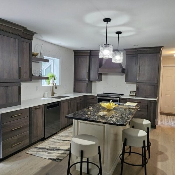 Door Style: THOMPSON Wood Species: WALNUT Finish: GUNPOWDER