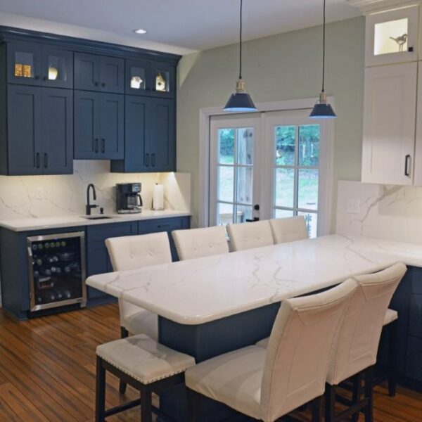 Door Style: SH-MEDIUM VFP Wood Species: MAPLE Finish: LACE & NAUTICAL